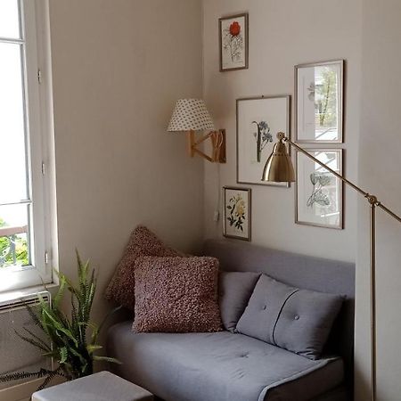 Paris Authentic House Small, Bright And Calm Studio Exterior photo