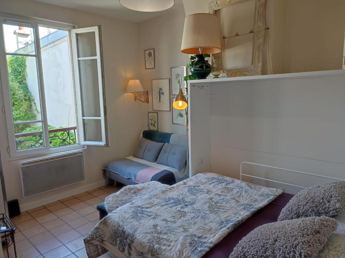 Paris Authentic House Small, Bright And Calm Studio Room photo