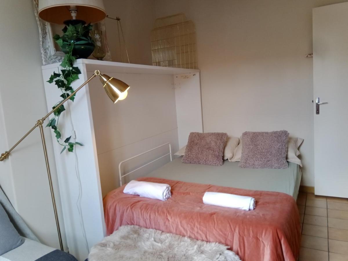 Paris Authentic House Small, Bright And Calm Studio Exterior photo