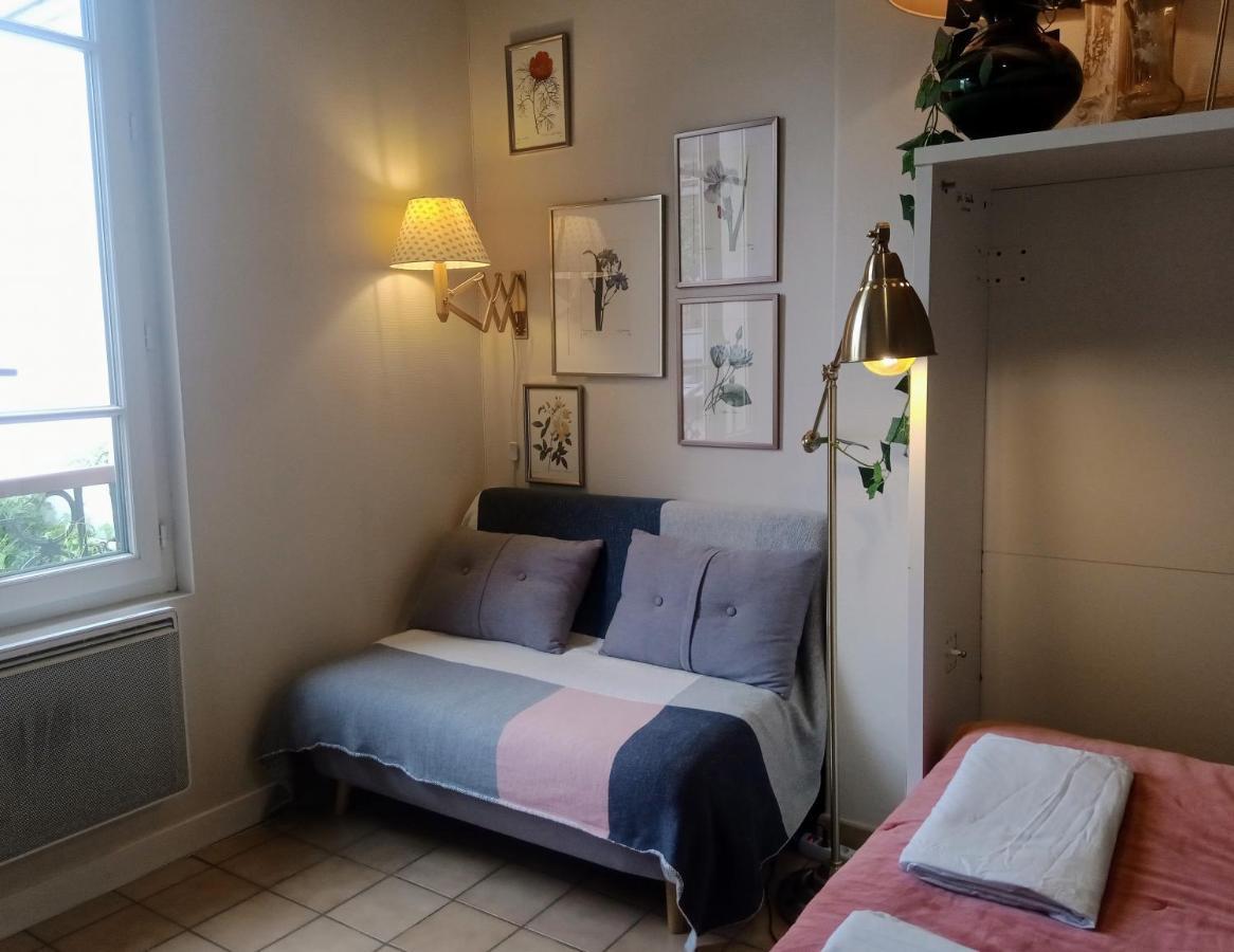 Paris Authentic House Small, Bright And Calm Studio Exterior photo
